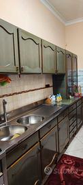 Cucina di legno con mobile 5.70 metri lineari