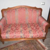 Divano,armadio, tavolo