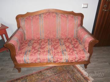 Divano,armadio, tavolo