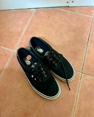 Sneakers Vans nuove numero 34