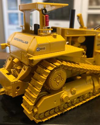 Modellino caterpillar D 10 1:48 ccm