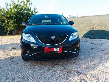 Lancia Ypsilon 1.2 69 CV 5 porte GPL Ecochic Plati