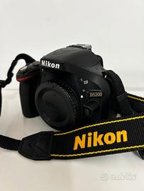 Nikon D5200 obiettivo Nikon AF-S DX 18-105mm