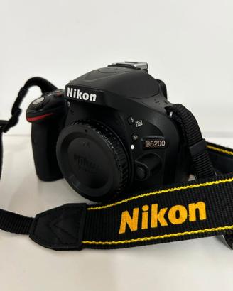 Nikon D5200 obiettivo Nikon AF-S DX 18-105mm