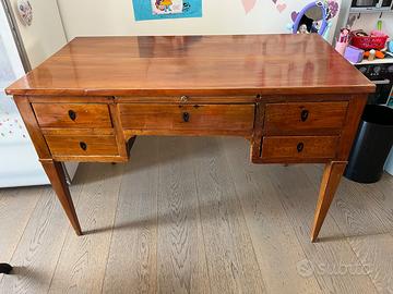 Scrivania antiquariato in ciliegio 800  napoletana