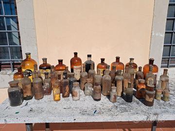 Bottiglie e  flaconi da farmacia  anni 40/50
