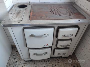 Cucina economica a legna