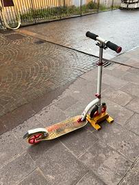 monopattino rosa per bambina