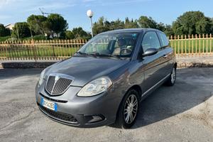 Lancia Ypsilon 1.3 MJT 90 CV Platino
