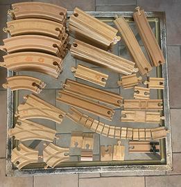 Lotto circa 118 binari trenino in legno