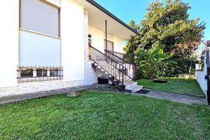 VILLA SINGOLA A BORGO VIRGILIO