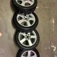 Set 4 cerchi in lega gommati per Volkswagen Polo
