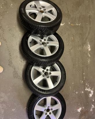 Set 4 cerchi in lega gommati per Volkswagen Polo