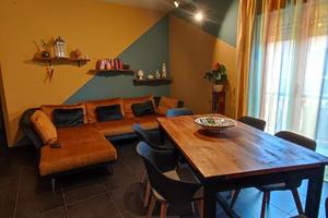 Luminoso 6 vani ristrutturato arredato a Cerda