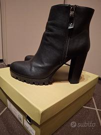 Tronchetto nero n.38