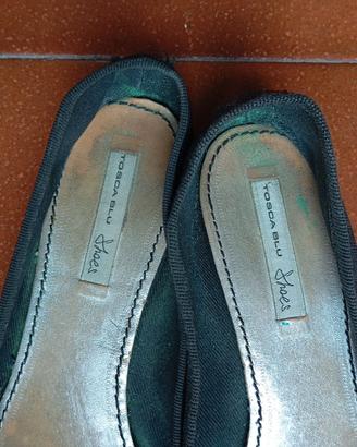 Ballerine nere.