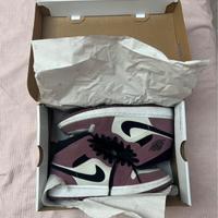 WMNS AIR JORDAN 1 MID SE