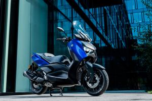 Yamaha X-Max 300