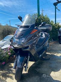 Yamaha majesty 250cc