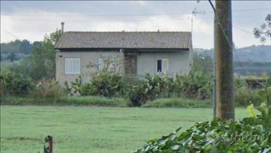 Casa in campagna con fruttetto