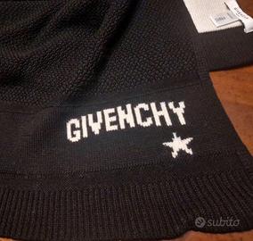 grande scialle nuovo Givenchy in lana 
