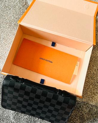 Zippy louis vuitton