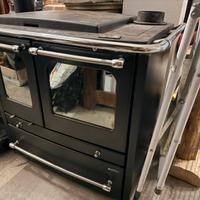 Stufa a legna putagè nordica