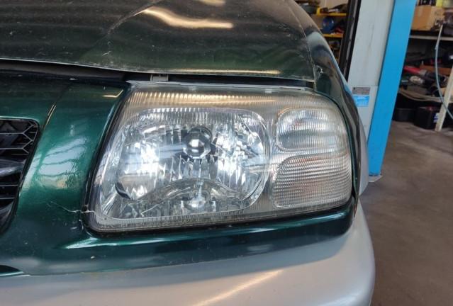 Proiettore sinistro SUZUKI GRAND VITARA del 1999