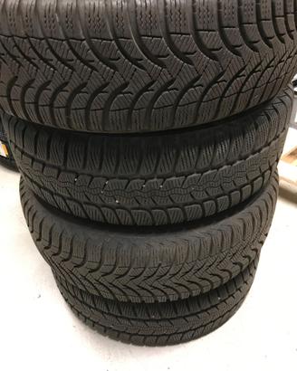 SET RUOTE COMPLETE INVERNALI AUDI A1 1° SERIE