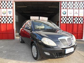 Lancia Ypsilon 1.2 Argento X NEOPATENTATI