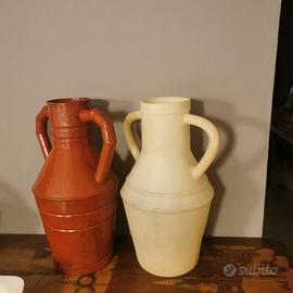 anfore vintage metallo e plastica 