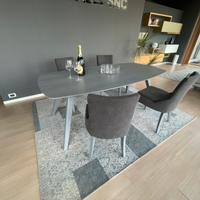 Promo da esposizione tavolo con sedie