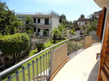 Casa vacanze a 50 m. dal mare di Fondachello