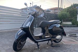 Vespa 300 gts