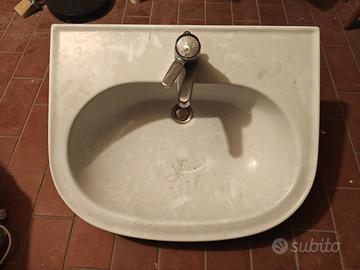 Lavandino bagno da incasso Dolomite con rubinetto