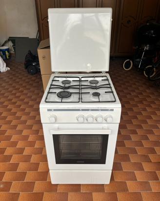 Cucina a gas / Fornelli / Piano cottura + Forno