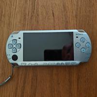 PSP Slim Silver in stato Eccellente + Accessori