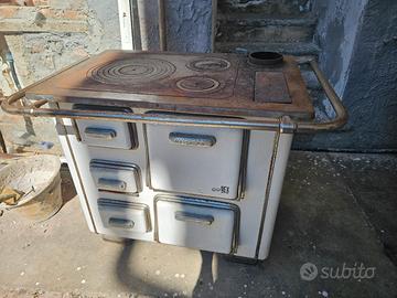 stufa  e cucina a legna