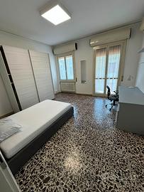 Camera ammobiliata vicino ingegneria e medicina
