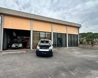 Immobile attrezzatoOfficina per autoripa