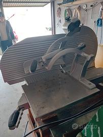 Affettatrice trifase