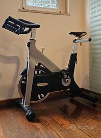 Group Cycle Technogym