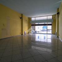 NEGOZIO A PALAZZOLO SULL'OGLIO