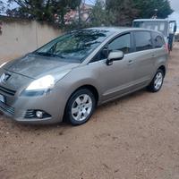 Peugeot 5008 d 1.6 2012