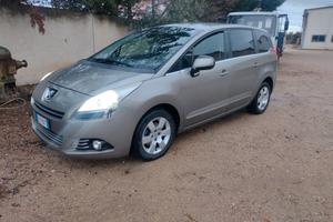 Peugeot 5008 d 1.6 2012