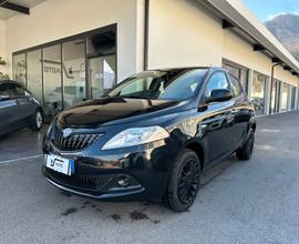 Lancia Ypsilon 1.0 FireFly 5 porte S&S Hybrid Silv