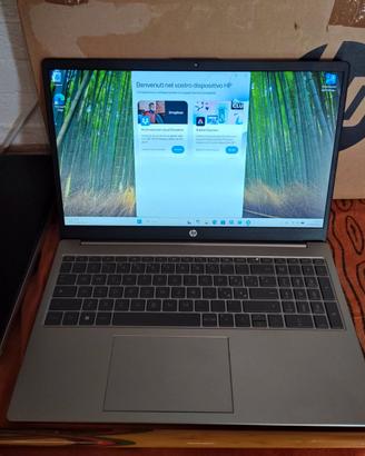 Portatile HP 15,6" DDR4 16GB SSD 512
