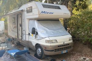 Camper mansardato 2.8