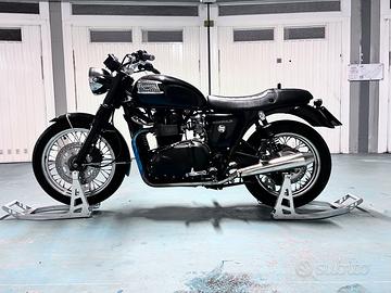 Bonneville T100