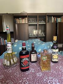 Collezione lotto  di vecchie bottiglie di liquore